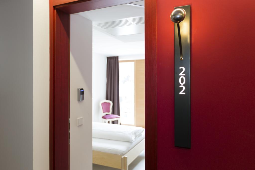Kleinkunsthotel Naturns Phòng bức ảnh